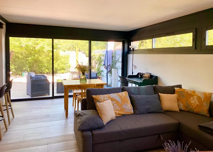 Maisonnette Au Coeur Des Alpilles